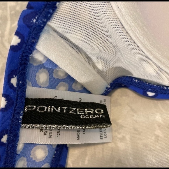 𝅺point ZERO BLUE POLKA DOT PADDED BIKINI TOP-Size 6 - Picture 7 of 8
